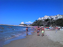 Sperlonga Vista spiaggia e borgo Sperlonga Spiaggia e borgo antico