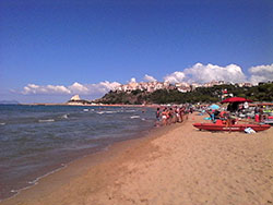 Sperlonga spiaggia Sperlonga spiaggia con vista Borgo